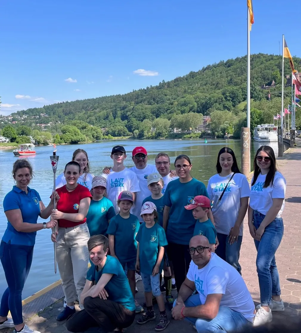 Mitglieder der Delegation aus Baden-Württemberg übergeben an Bayern Mitglieder der Delegation aus Baden-Württemberg übergeben an Bayern