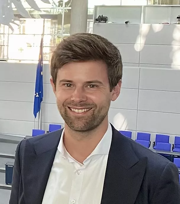 Dr. Andreas Schwarzer